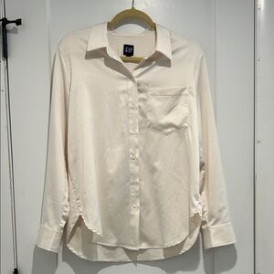 GAP Off-White Long Sleeve Button-Up Shirt